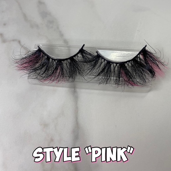 Shop my COLOR lash collection🦋 $𝟷𝟶.𝟶𝟶 - Picture 1 of 6